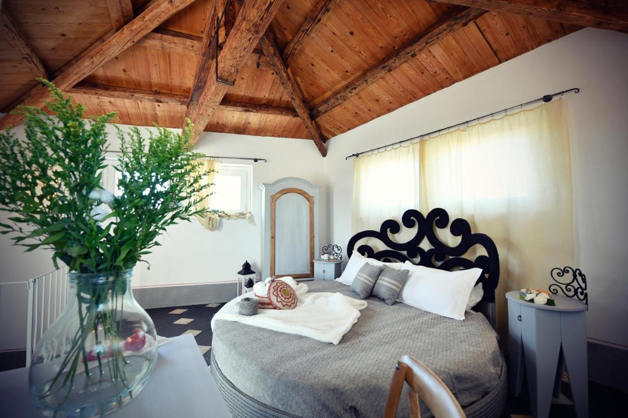 Bisos Bed and Breakfast Paulilatino Buitenkant foto